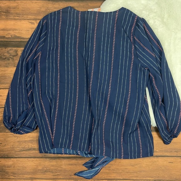 PINK ROSE Striped Navy Tie Knot‎ Scoop Neck Blouse Top Womens Small NWT - Picture 4 of 9